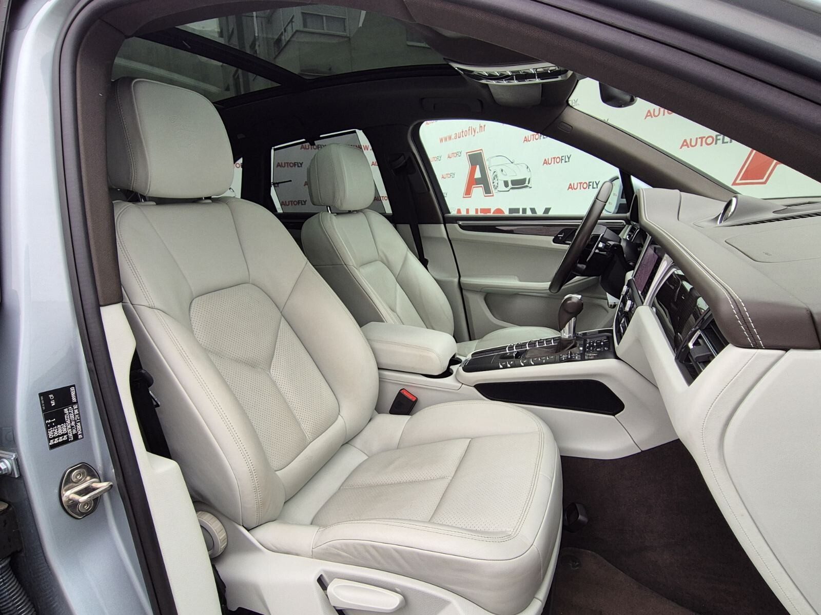 2019 Porsche Macan — fotografija 19