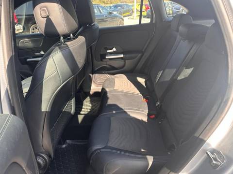 2025 Mercedes-Benz GLA — sličica 17