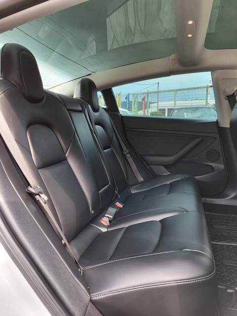 2021 Tesla Model 3 — sličica 18