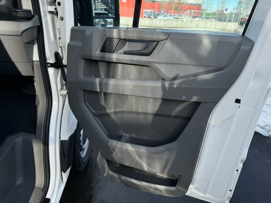 2019 Volkswagen Crafter — fotografija 15