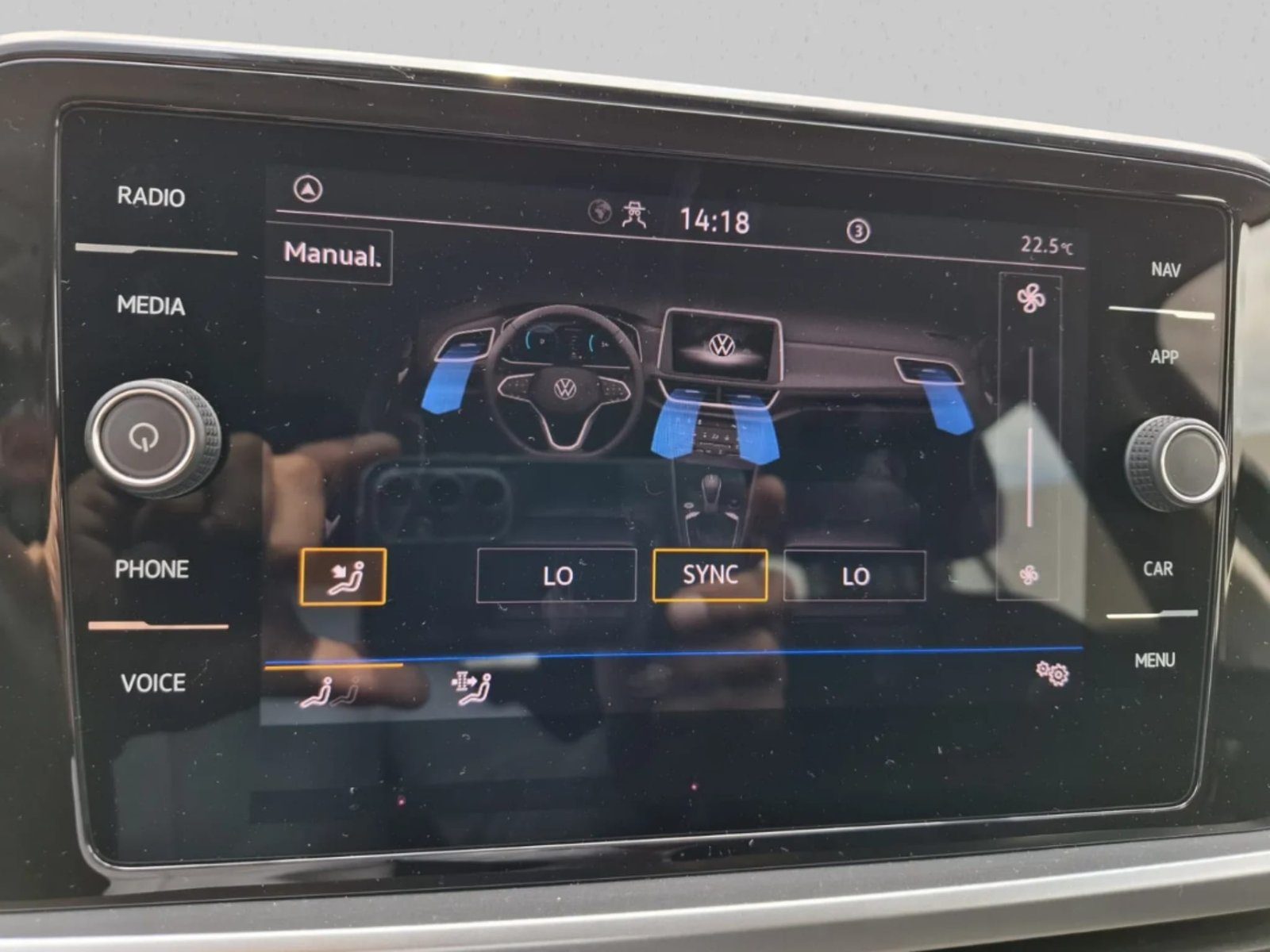 2023 Volkswagen T-Roc — fotografija 16