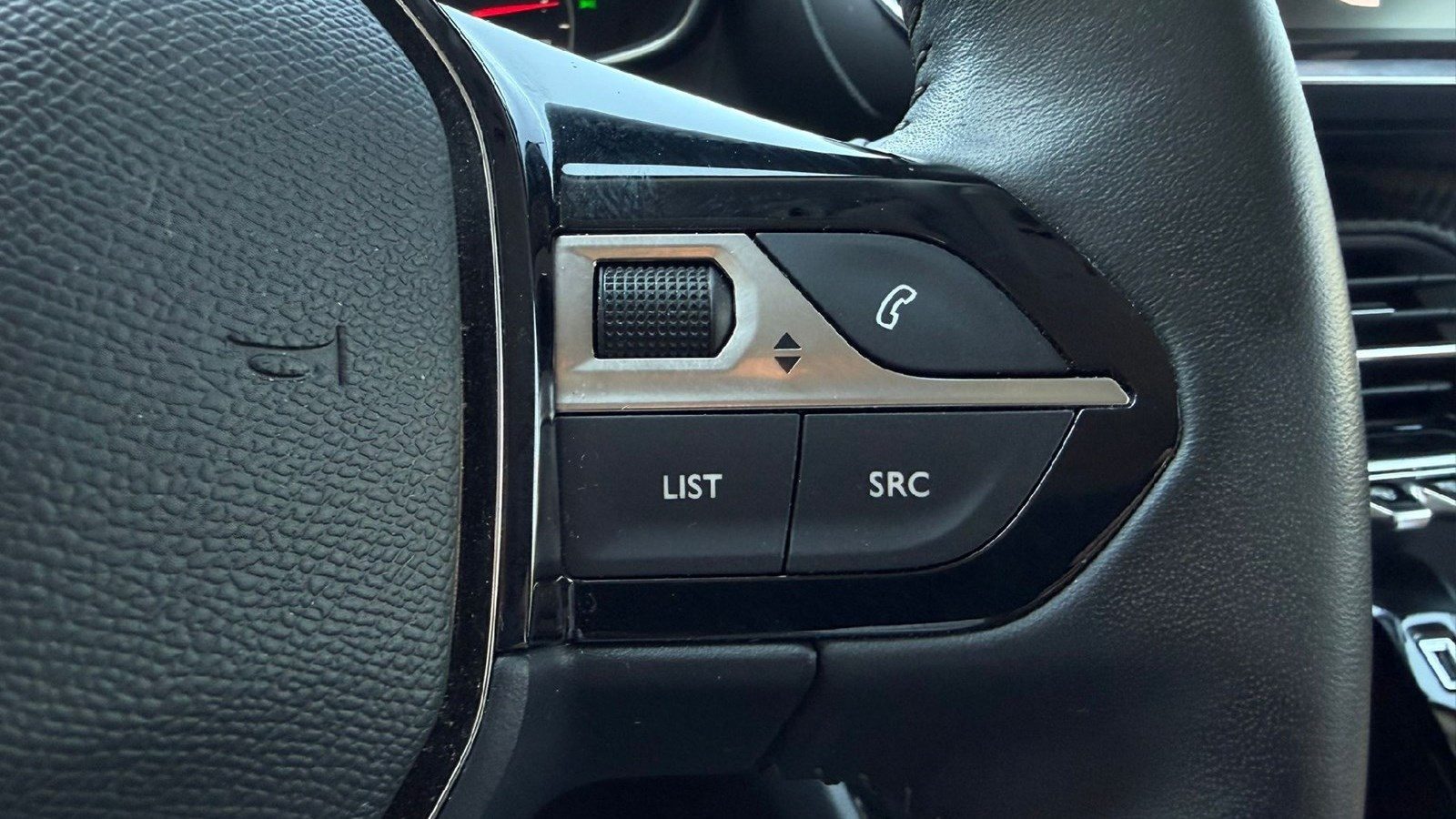 2022 Peugeot 2008 — fotografija 20