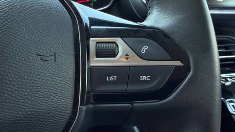 2022 Peugeot 2008 — sličica 20