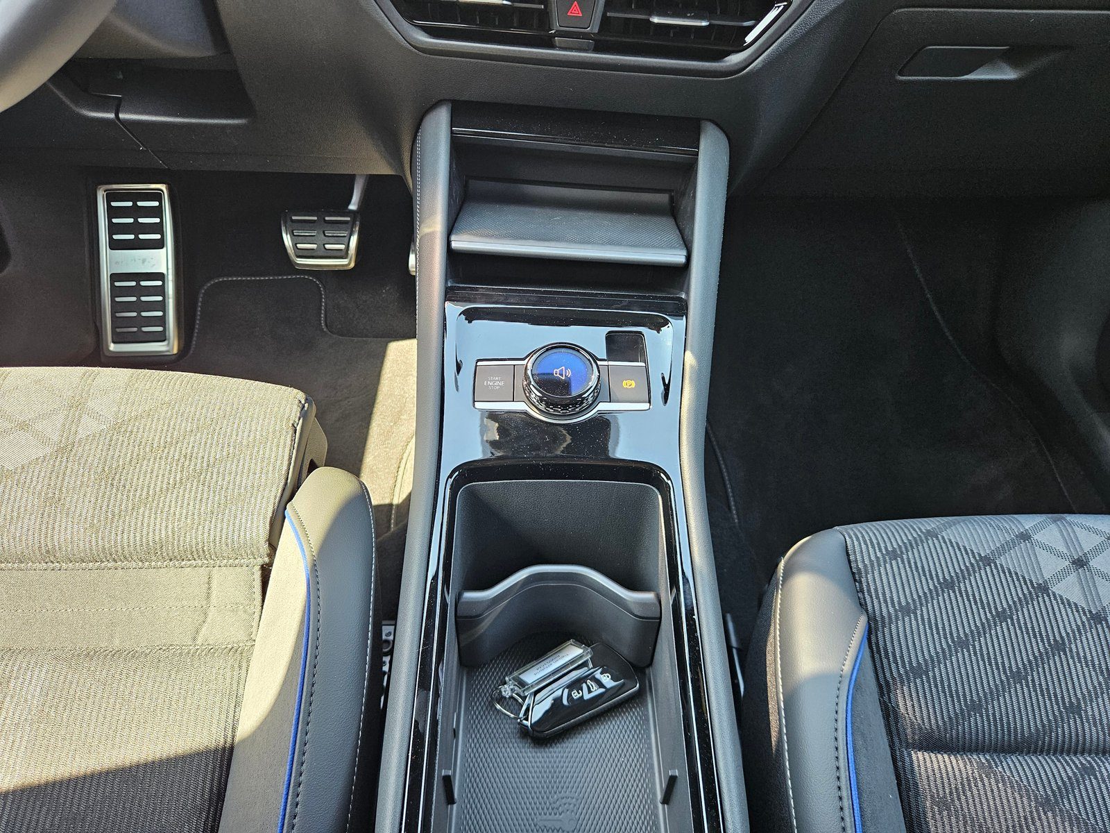 2026 Volkswagen Tiguan R-Line — fotografija 20