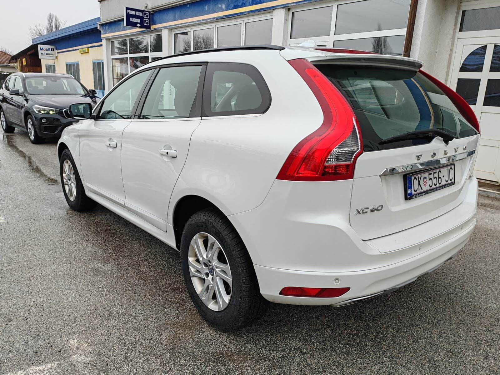 2015 Volvo XC60 — fotografija 3