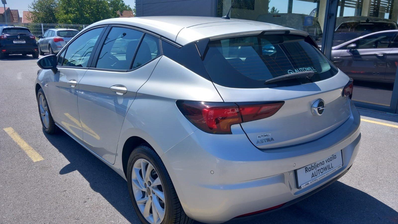 2020 Opel Astra — fotografija 5