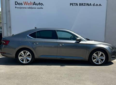 2022 Škoda Superb — sličica 4