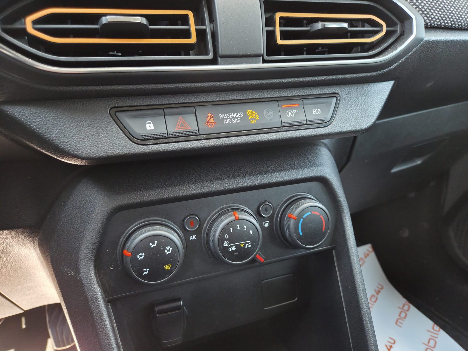 2022 Dacia Sandero — fotografija 13