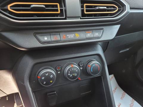 2022 Dacia Sandero — sličica 13