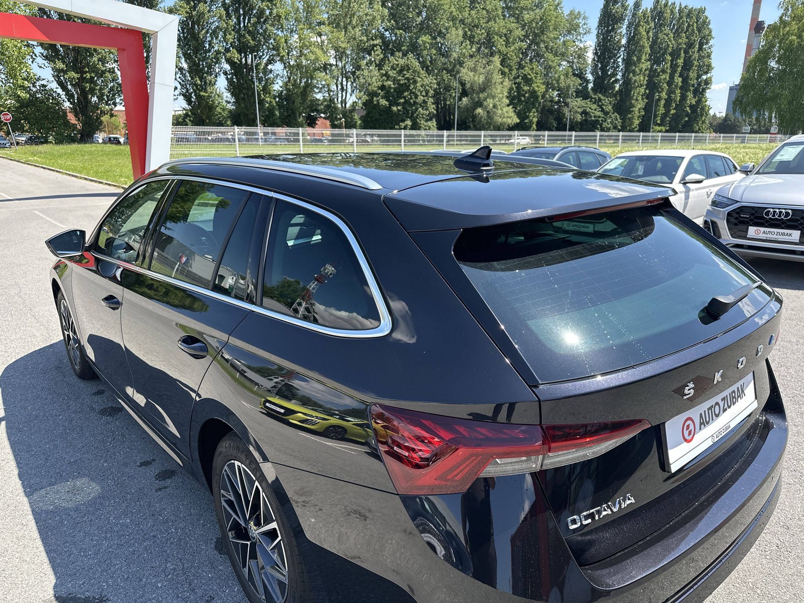 2022 Škoda Octavia Combi — fotografija 17
