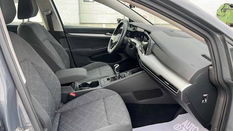 2021 Volkswagen Golf — sličica 9