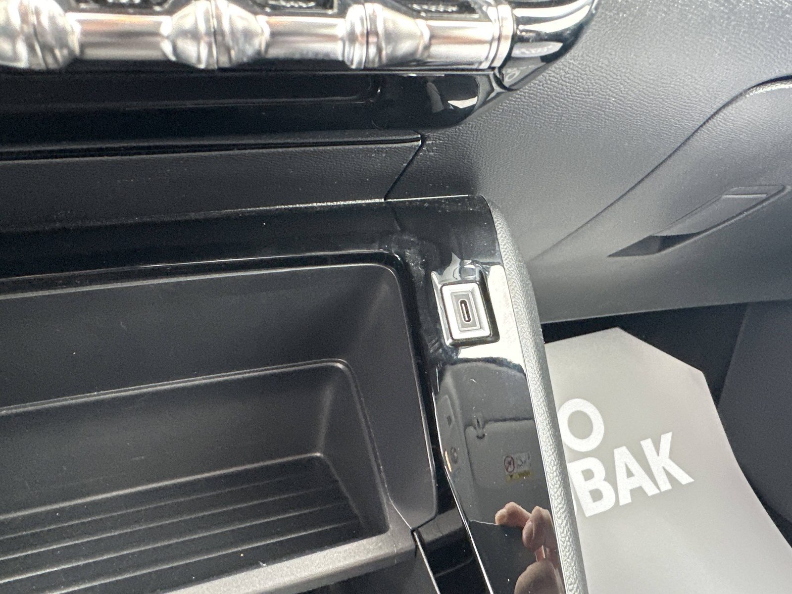 2024 Peugeot 208 — fotografija 21