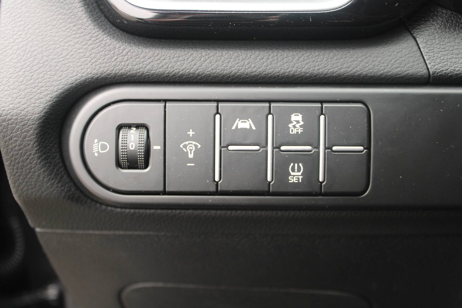 2023 Kia Xcee'd — fotografija 15
