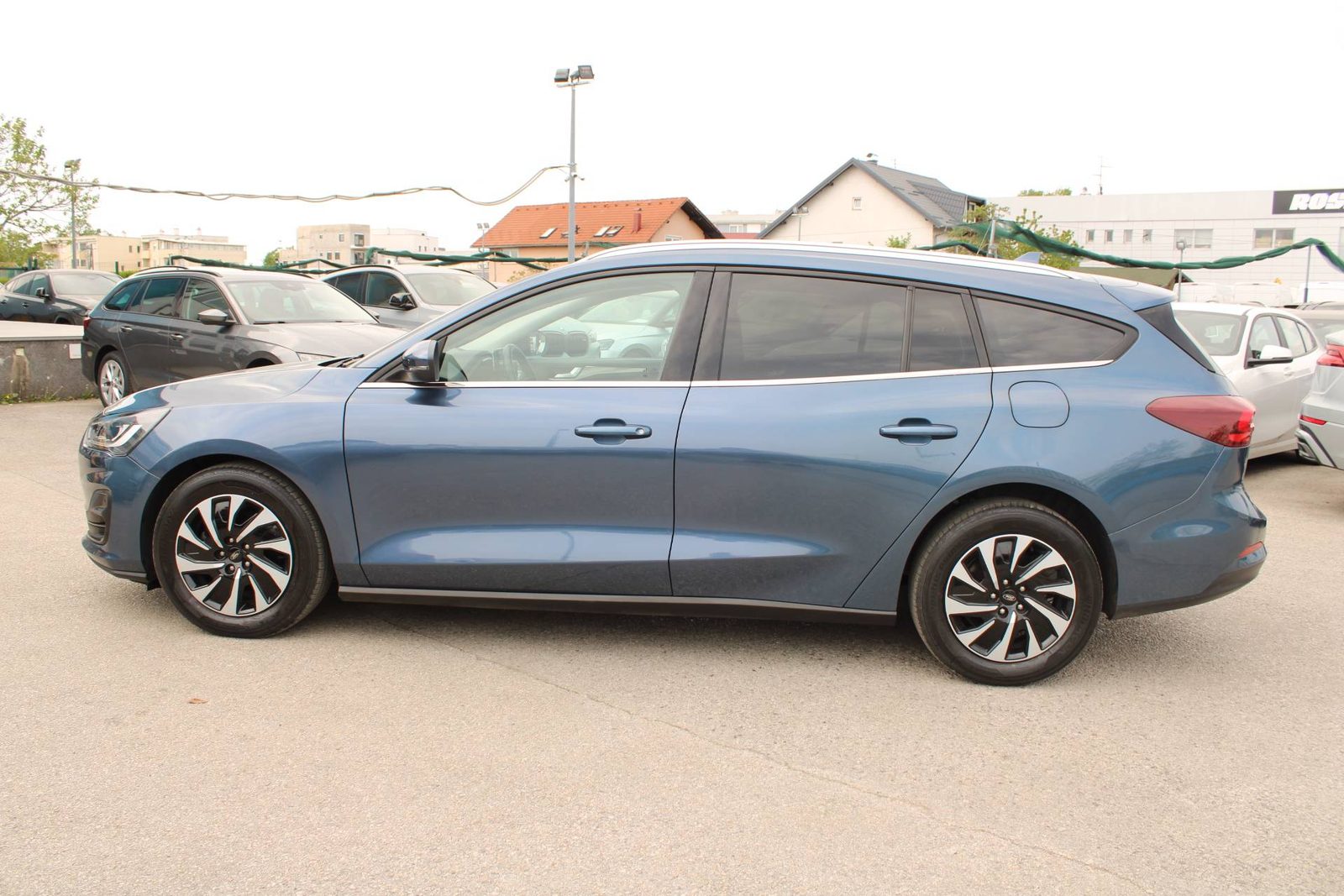 2023 Ford Focus karavan — fotografija 8