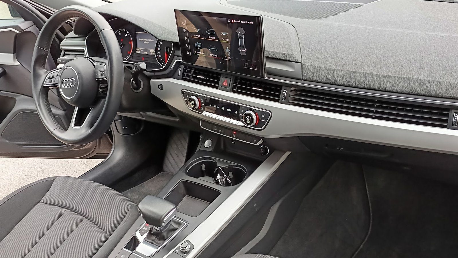 2023 Audi A4 — fotografija 10