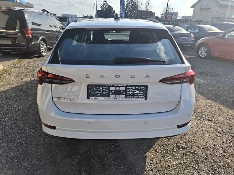 2022 Škoda Octavia — fotografija 5
