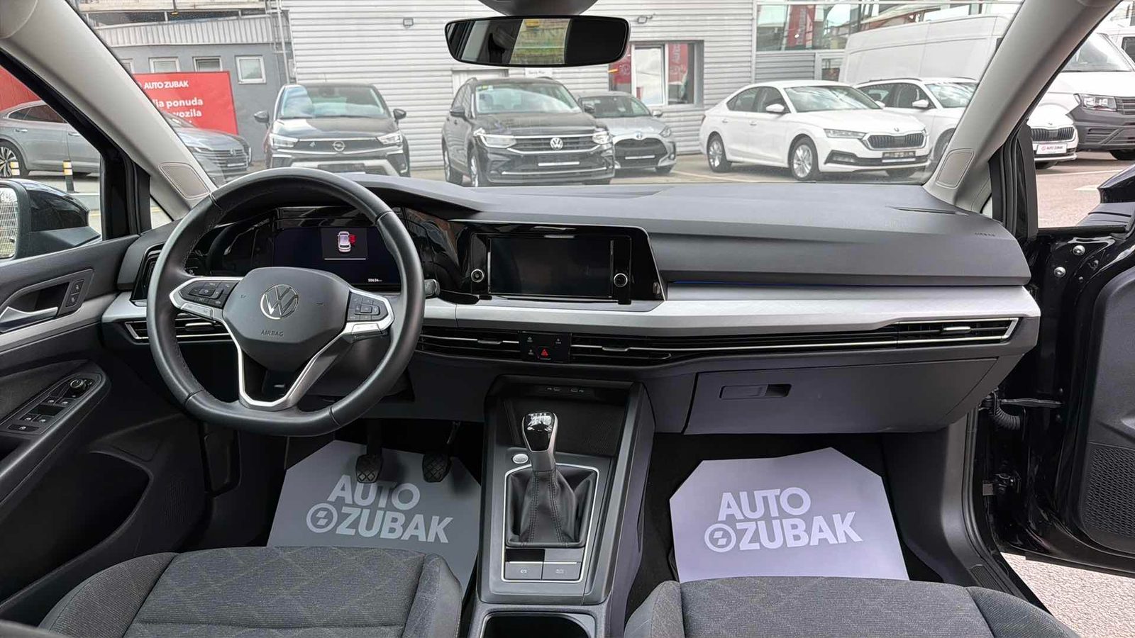 2024 Volkswagen Golf — fotografija 11