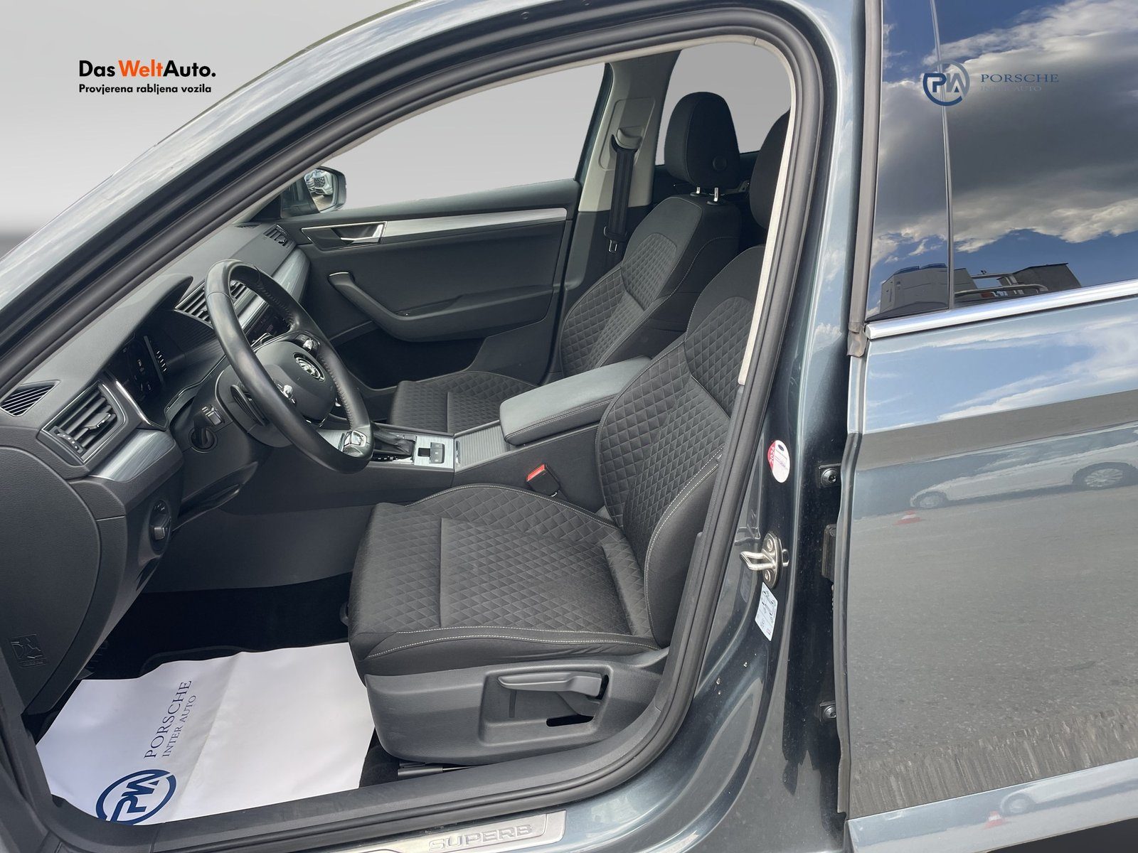 2021 Škoda Superb — fotografija 9