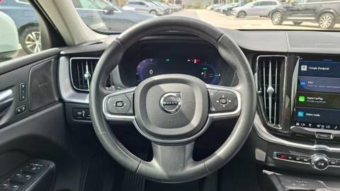 2022 Volvo XC60 — sličica 10