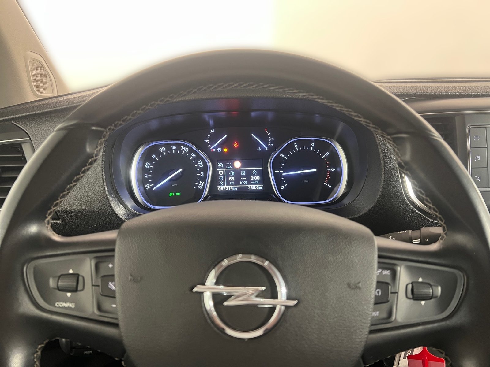 2021 Opel Zafira — fotografija 15
