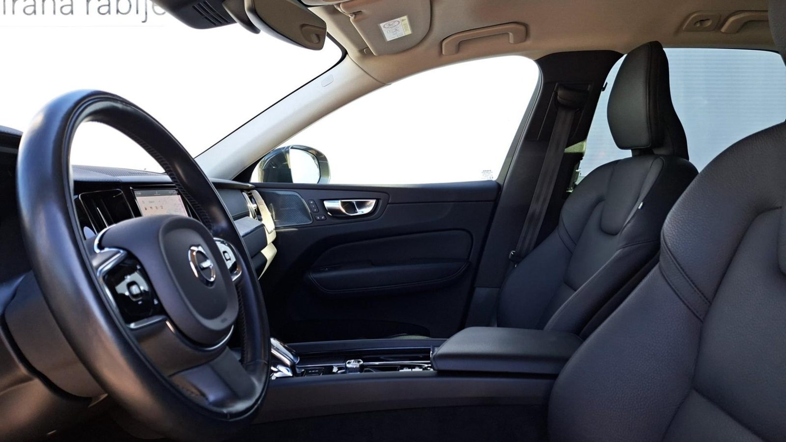 2022 Volvo XC60 — fotografija 4
