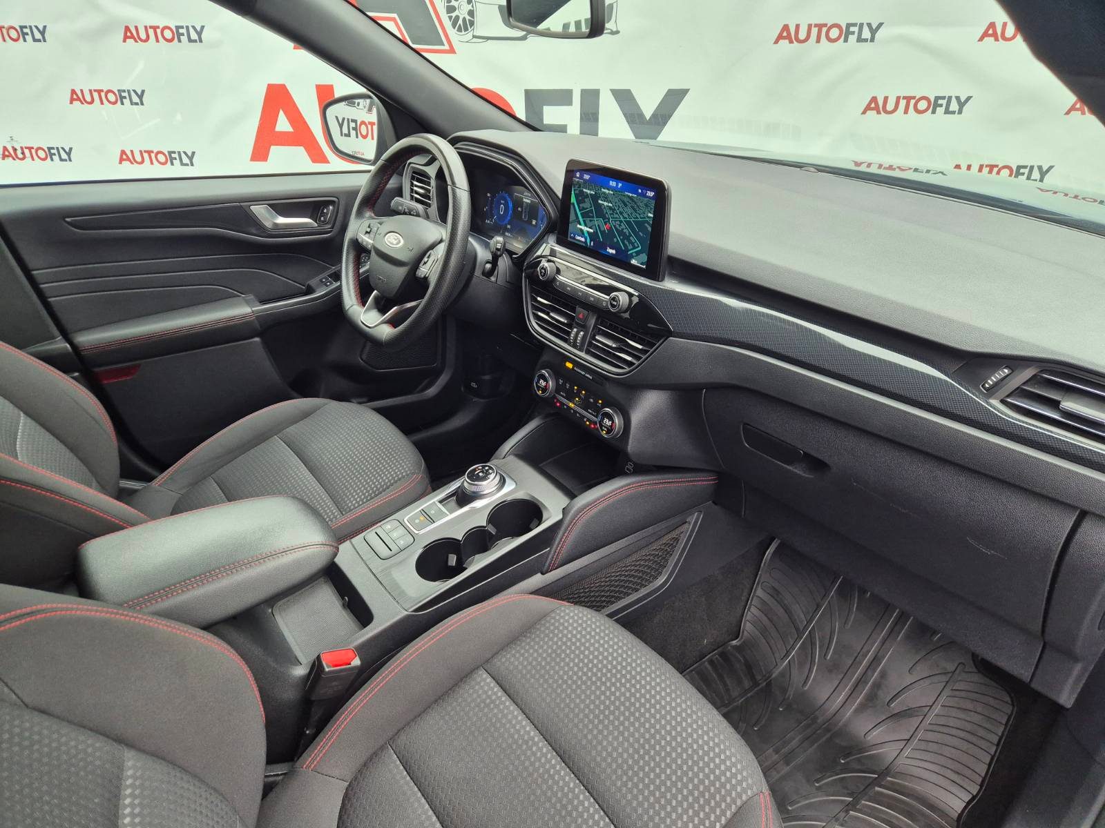 2022 Ford Kuga ST-Line — fotografija 18