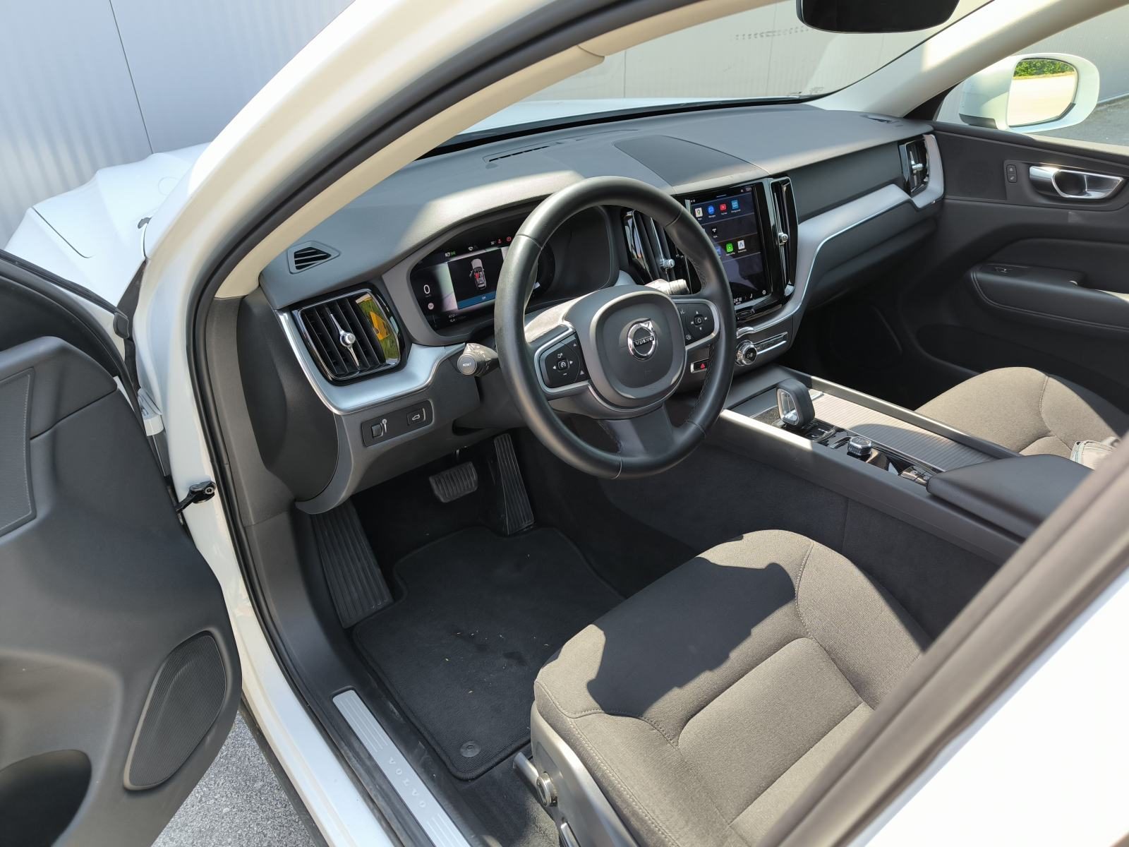 2022 Volvo XC60 — fotografija 7