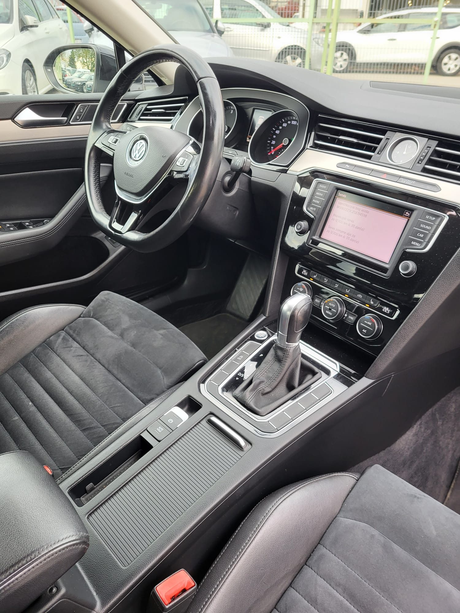 2016 Volkswagen Passat — fotografija 16