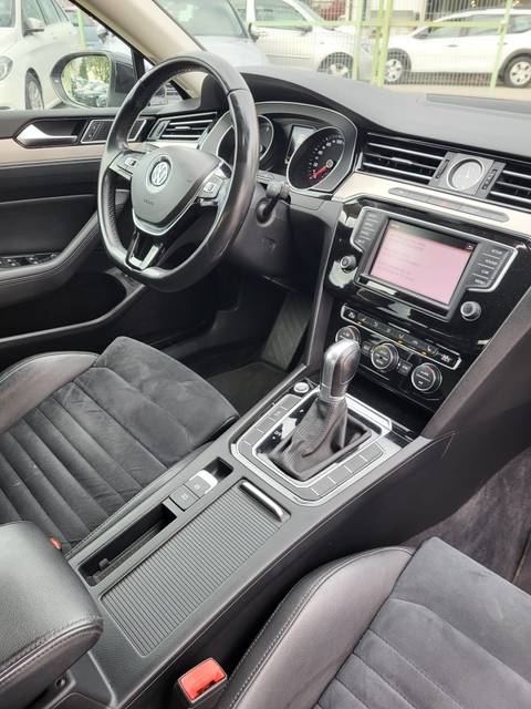 2016 Volkswagen Passat — sličica 16