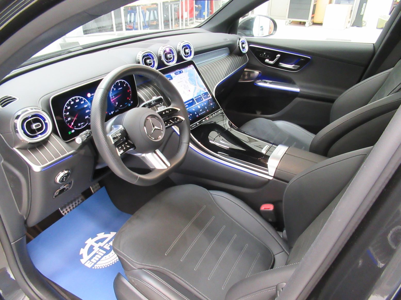 2025 Mercedes-Benz GLC AMG Line — fotografija 17