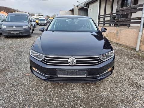 2019 Volkswagen Passat — sličica 2