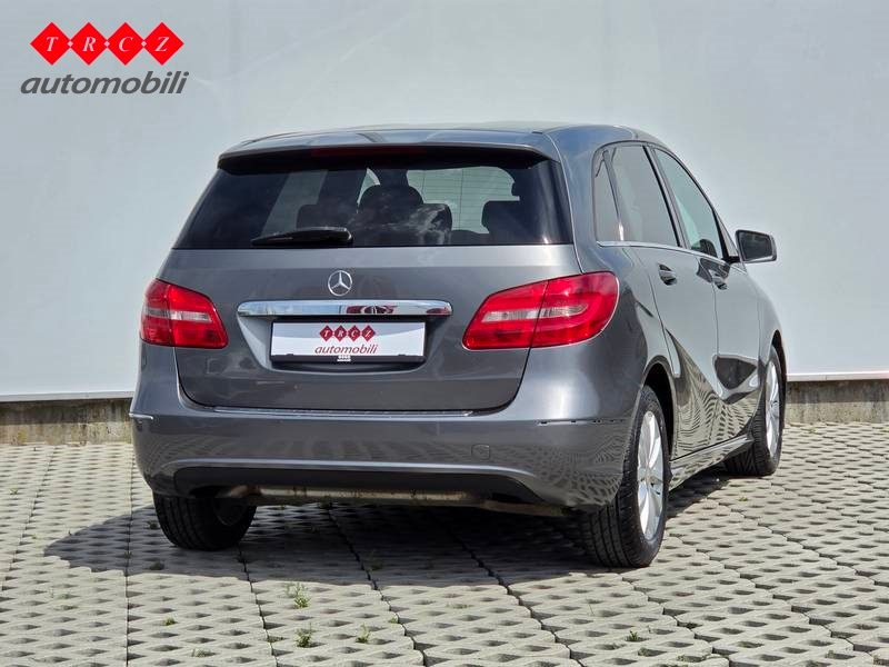 2013 Mercedes-Benz Klasa — fotografija 3