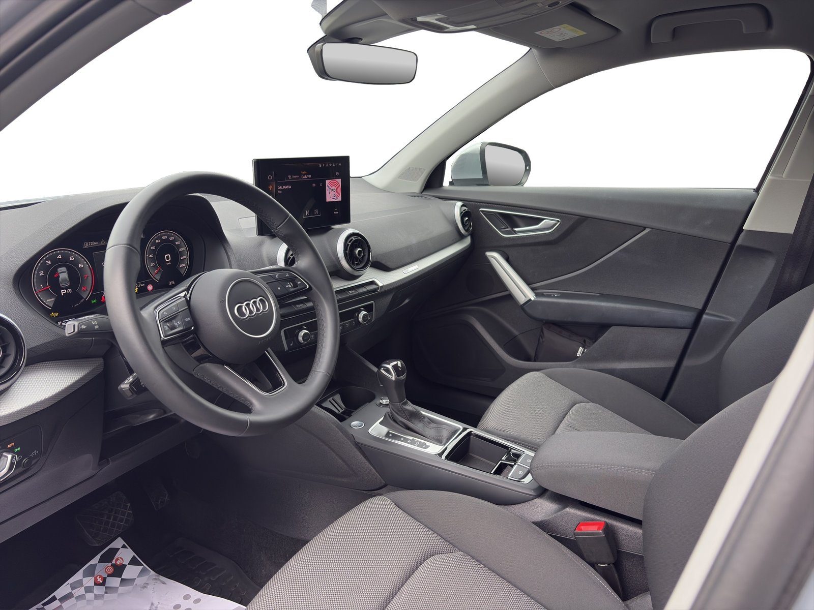 2025 Audi Q2 — fotografija 9