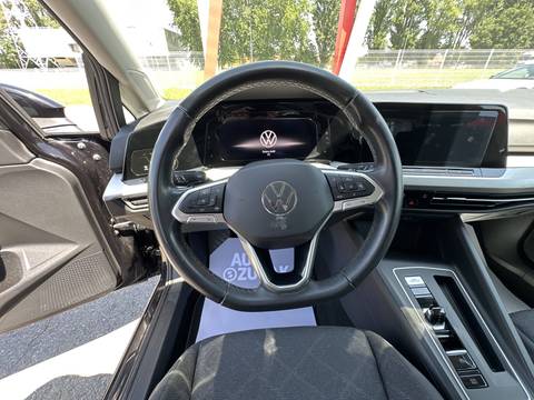 2023 Volkswagen Golf — sličica 29