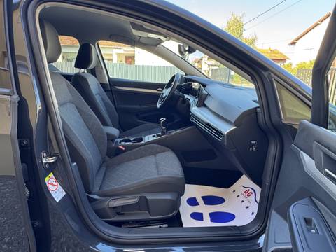 2020 Volkswagen Golf — sličica 13