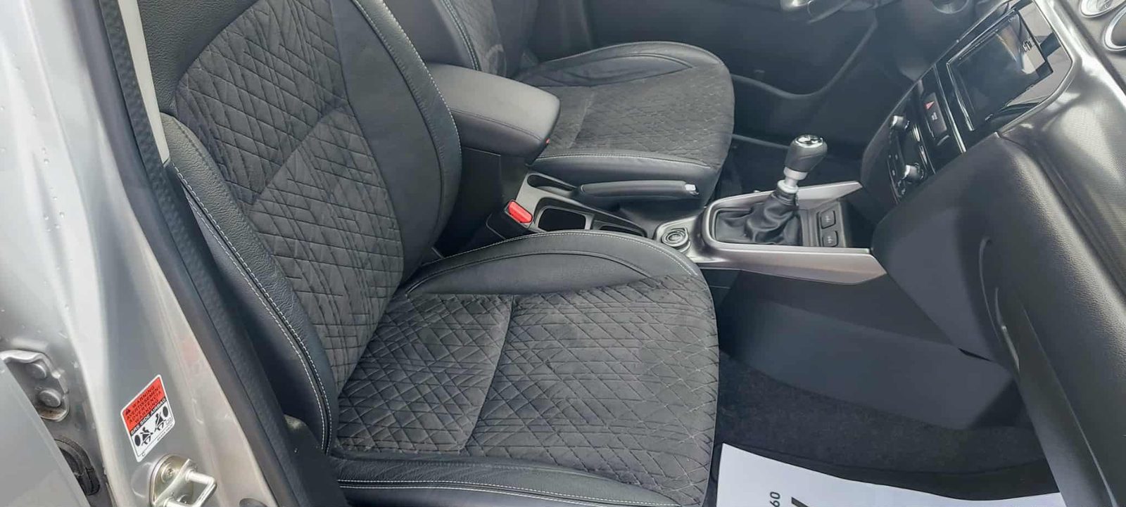 2021 Suzuki Vitara — fotografija 15