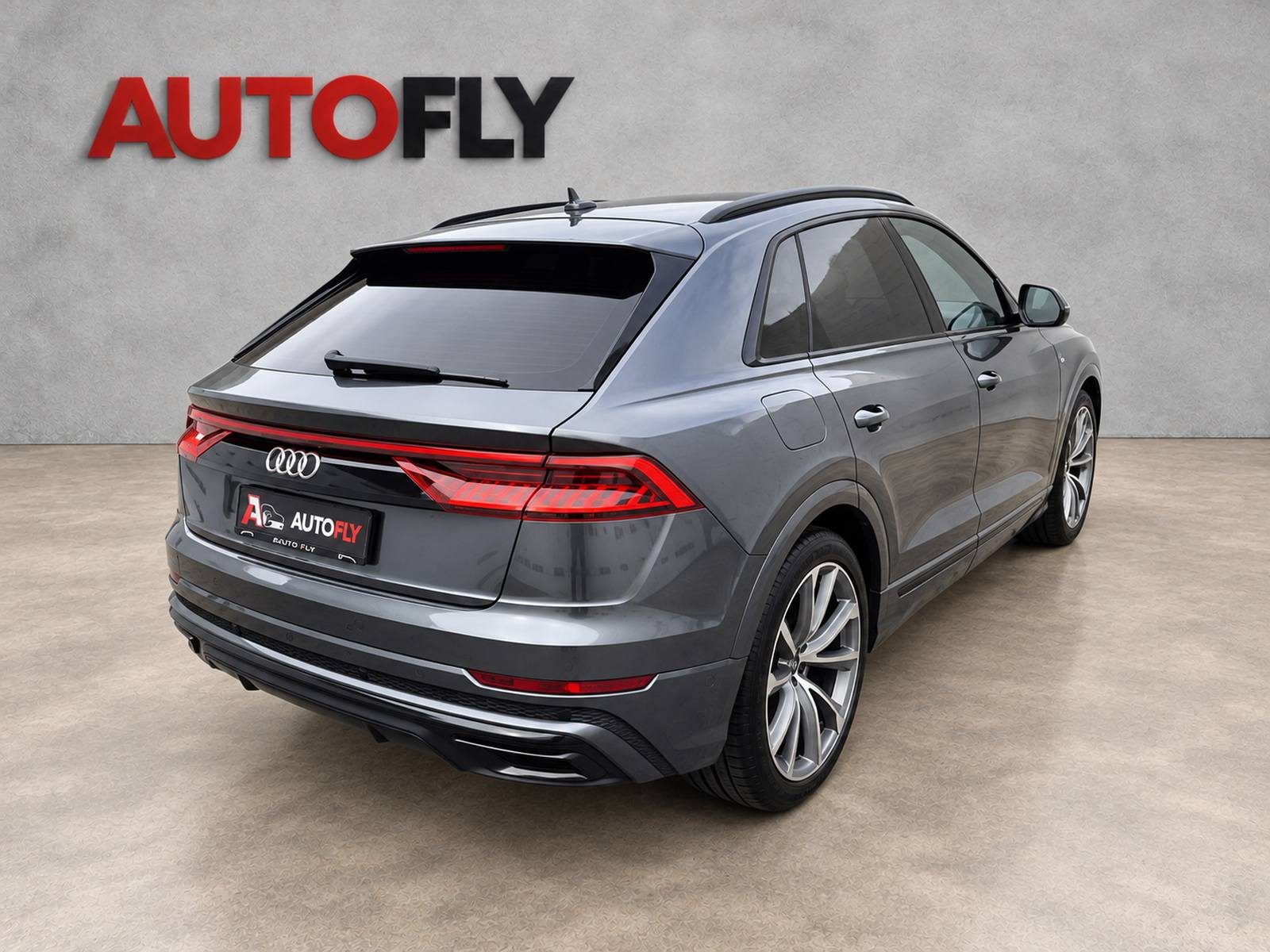2019 Audi Q8 S line — fotografija 8