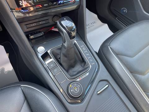 2021 Volkswagen Tiguan — sličica 18