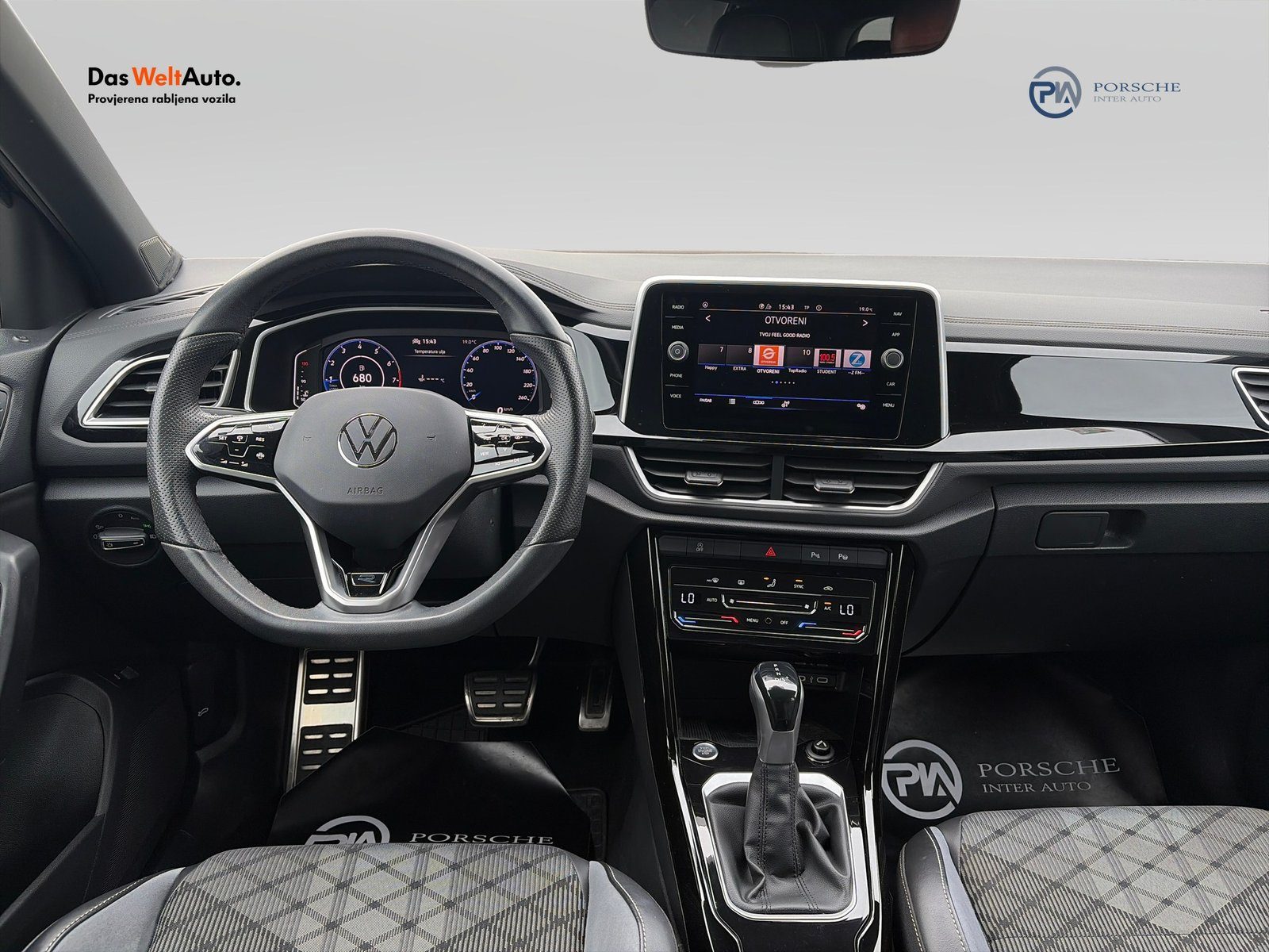 2023 Volkswagen T-Roc R-Line — fotografija 12