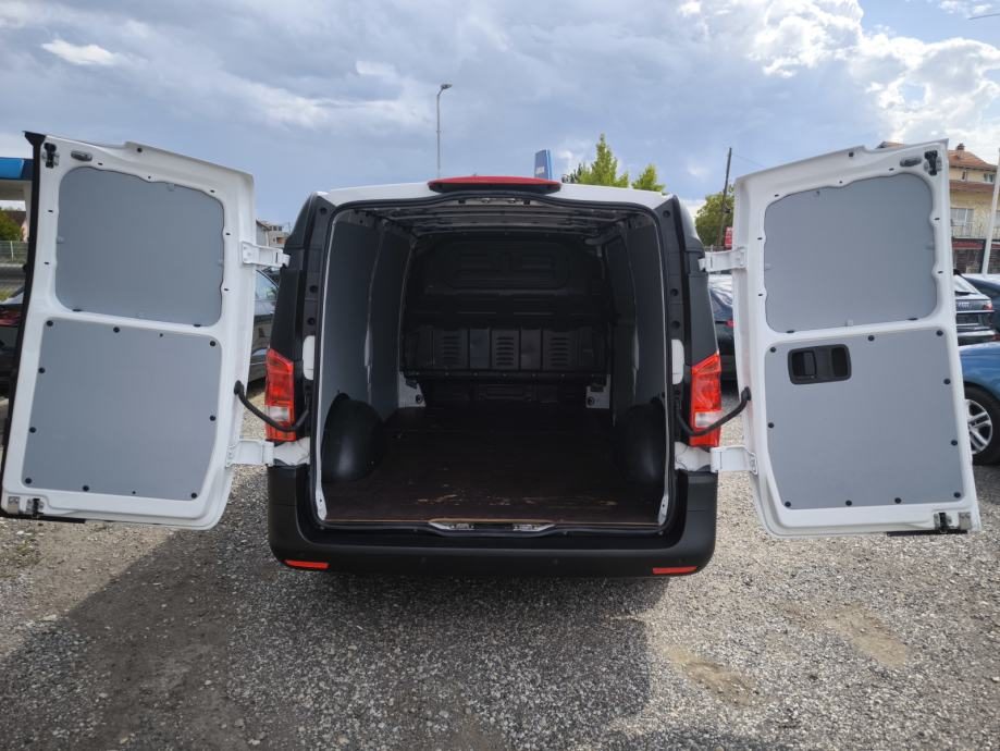 2021 Mercedes-Benz Vito — fotografija 9