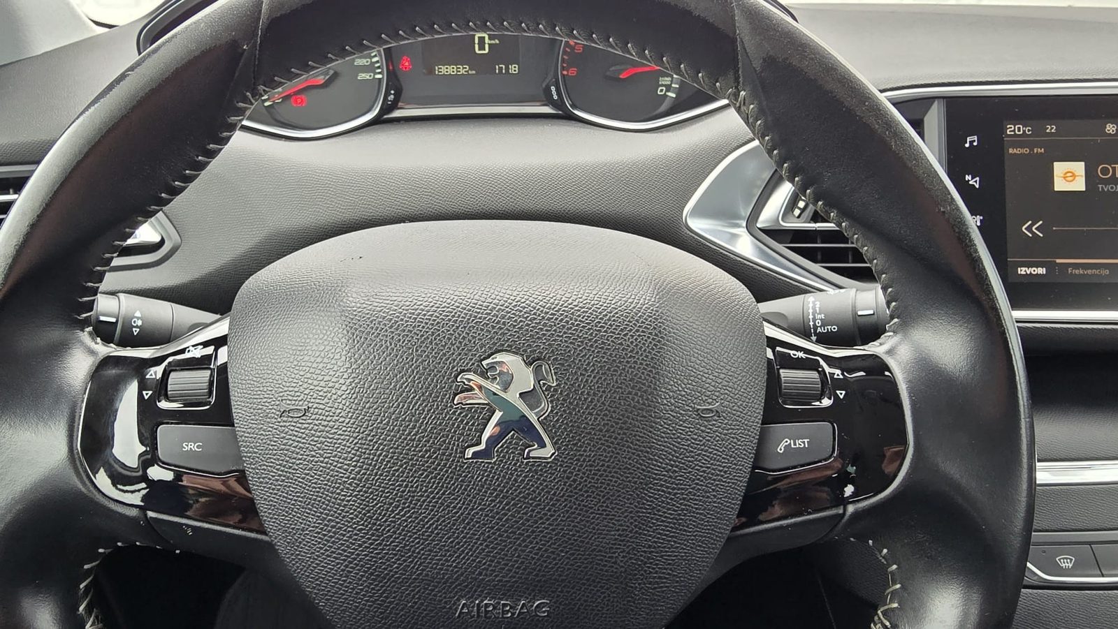 2018 Peugeot 308 — fotografija 12