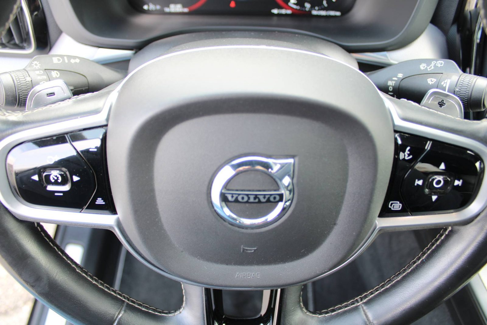 2020 Volvo XC60 — fotografija 15