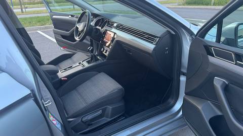 2020 Volkswagen Passat — sličica 12