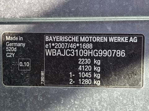 2017 BMW Serija 5 — sličica 21