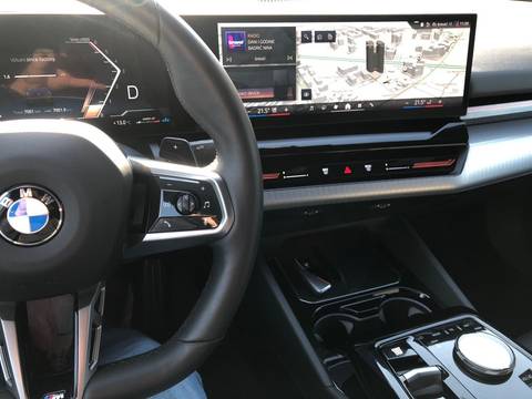 2025 BMW Serija 5 — sličica 4
