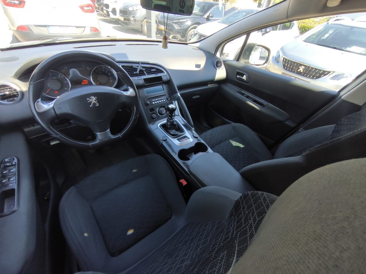 2016 Peugeot 3008 — fotografija 9