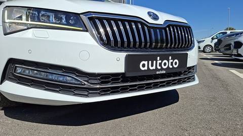 2021 Škoda Superb — sličica 30