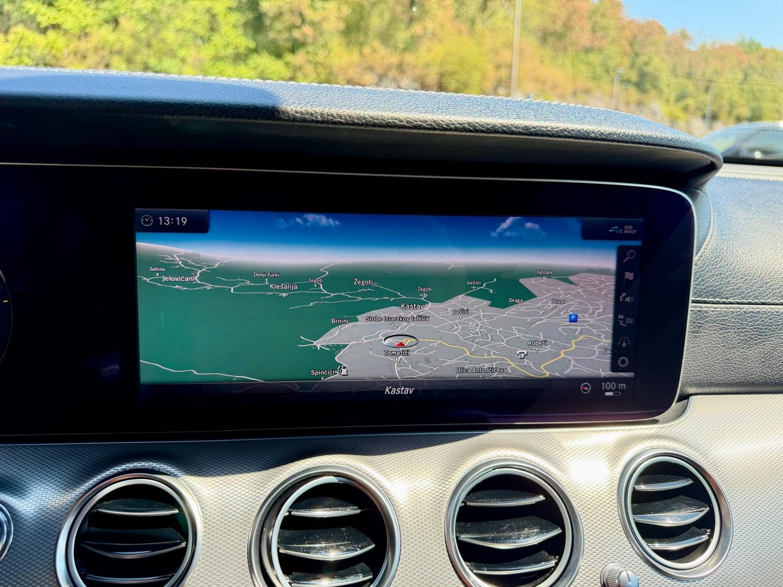 2017 Mercedes-Benz E-klasa — fotografija 16