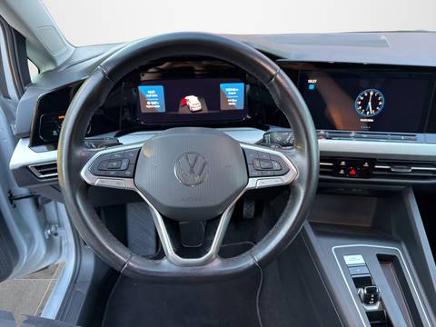 2024 Volkswagen Golf — sličica 9