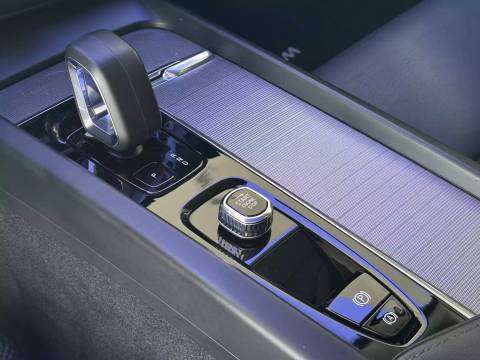 2023 Volvo XC60 — sličica 26